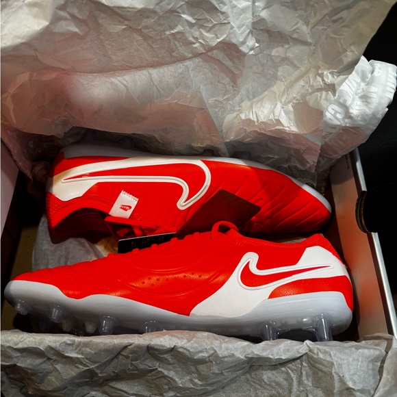 Nike Tiempo Legend 10 Elite AG Pro Soccer Cleat